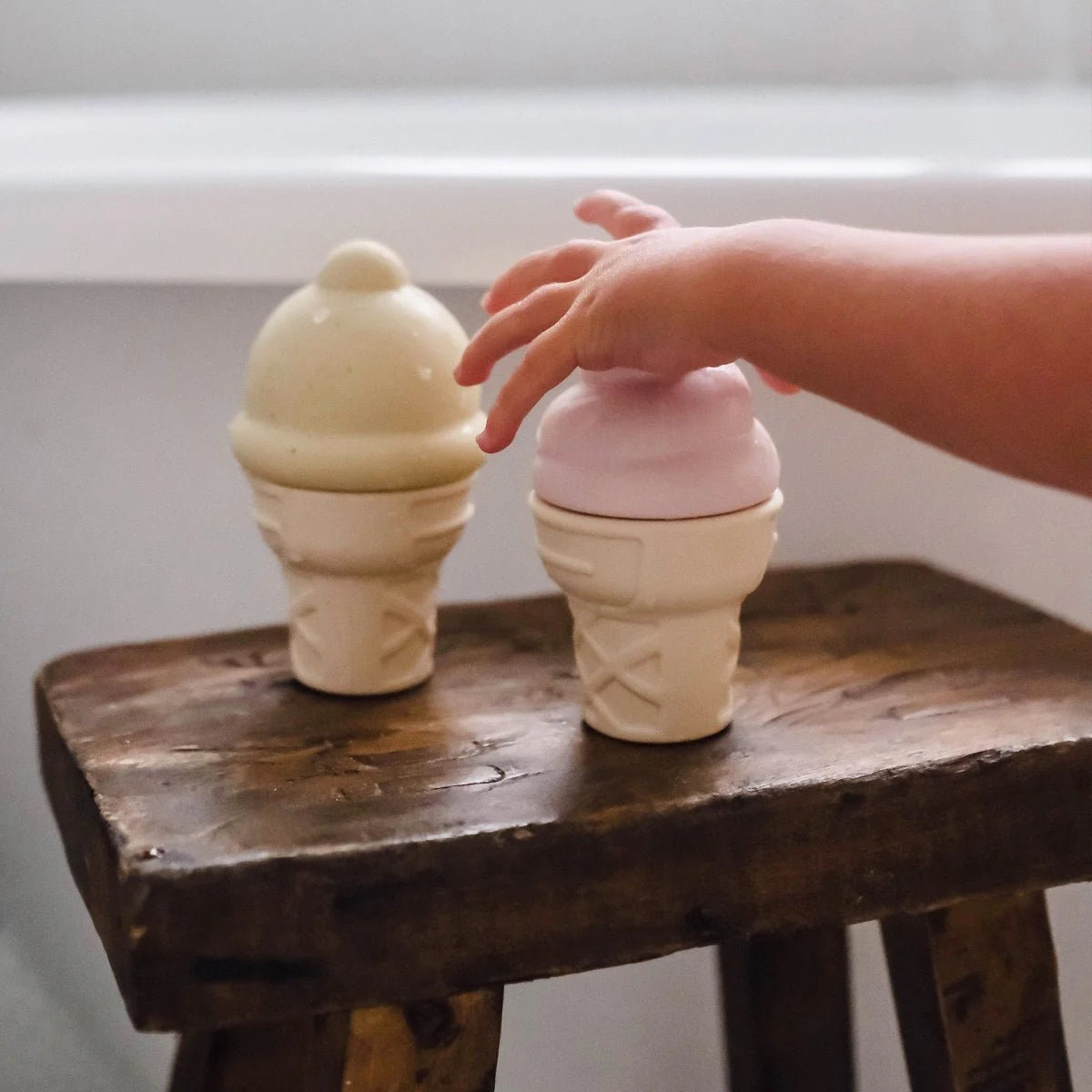 Sunnylife Ice Cream Splash Toys Set